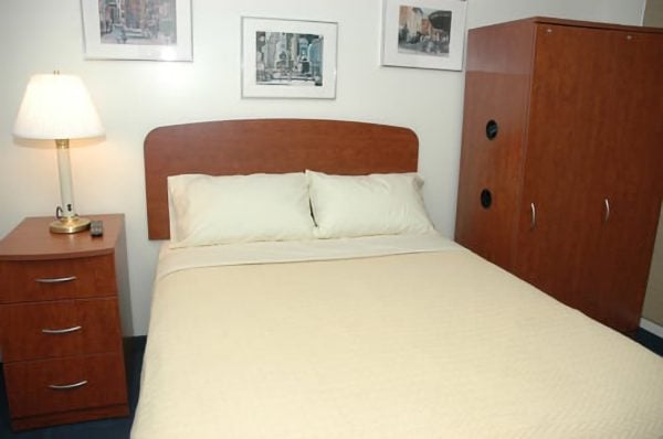 Sleep Center Room - Jamaica Hospital a furnished bedroom